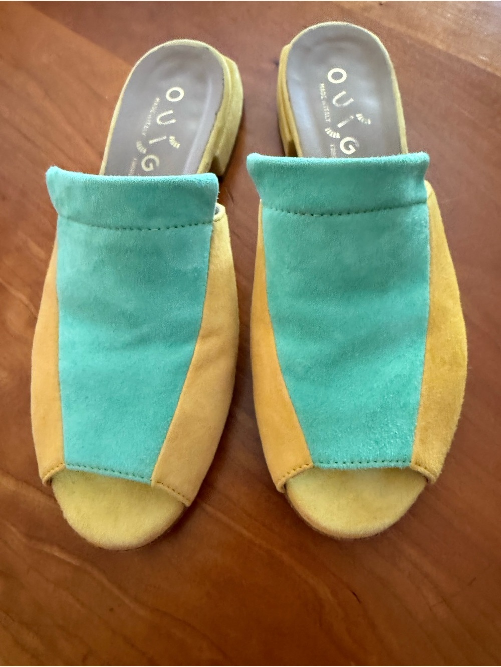 Ouigal Keisha Two-Tone Suede Slide Sandals in Mint and Yellow